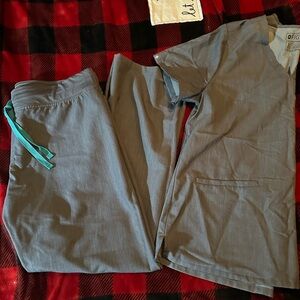FIGS grey scrubs large, excellent condition